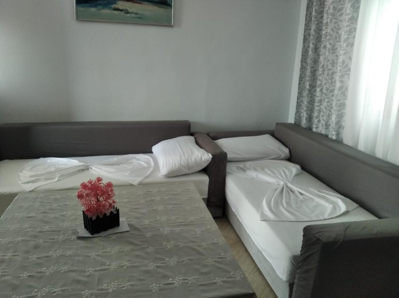 Hako Apartments Sarandë 外观 照片