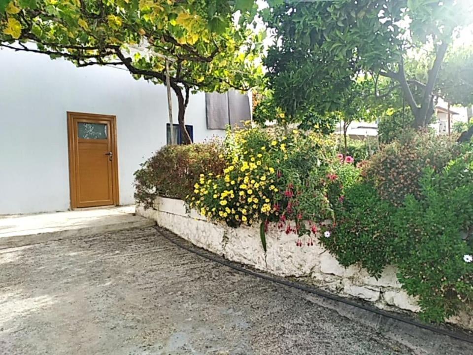 Hako Apartments Sarandë 外观 照片
